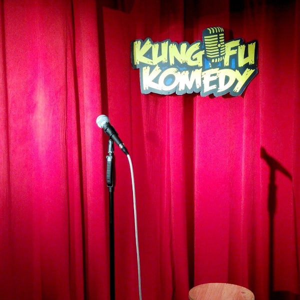 รูปภาพถ่ายที่ Kung Fu Komedy Club โดย Thomas K. เมื่อ 3/21/2014