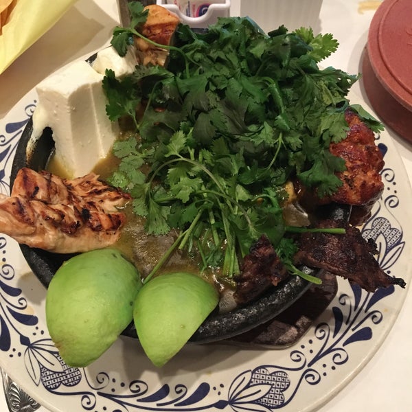 รูปภาพถ่ายที่ Frida Mexican Cuisine โดย Natalia C. เมื่อ 1/17/2016