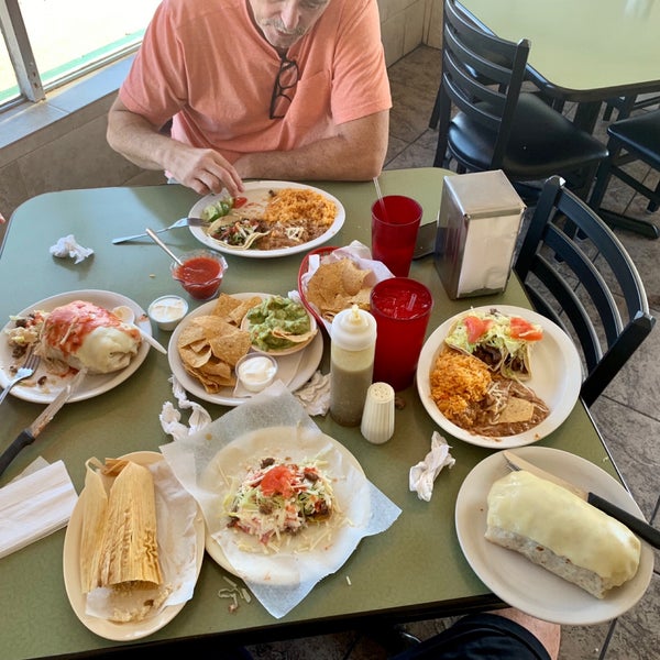 El Burrito Tapatio Mexican Restaurant