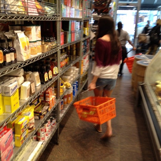 9/16/2012にMichael I.がCitarella Gourmet Market - Upper East Sideで撮った写真