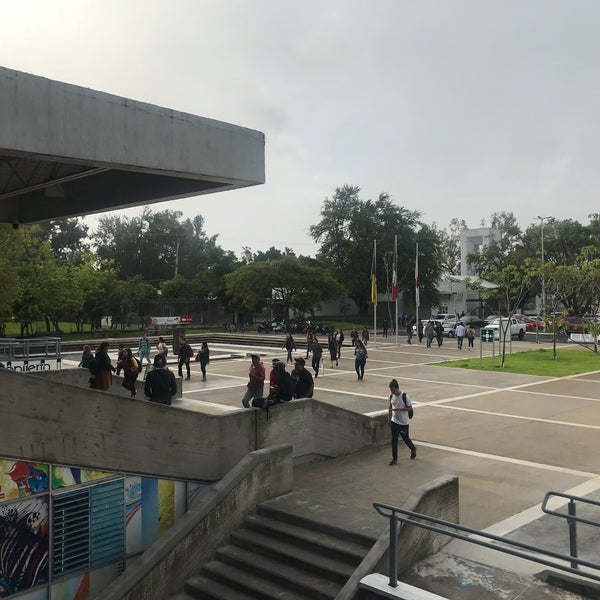 Photo taken at Centro Universitario de Arte, Arquitectura y Diseño (CUAAD Huentitán) by Robert G. on 9/27/2018