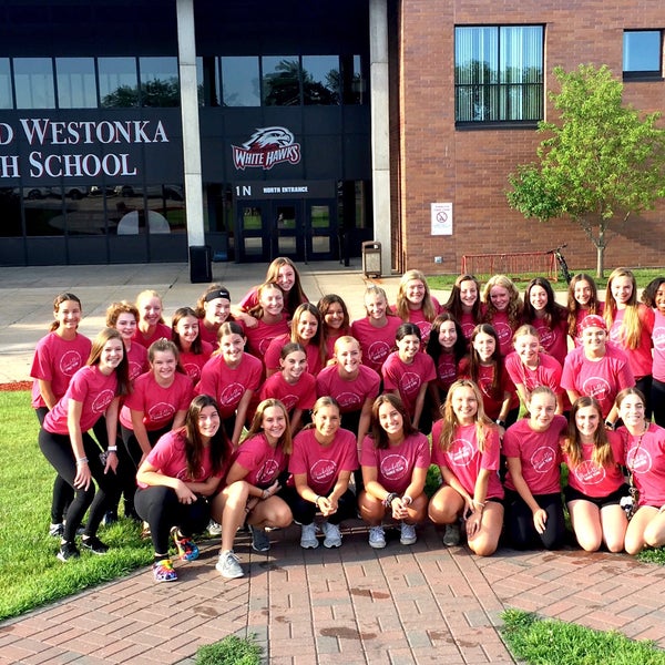 Mound Westonka High School 2 tavsiye'da fotoğraflar