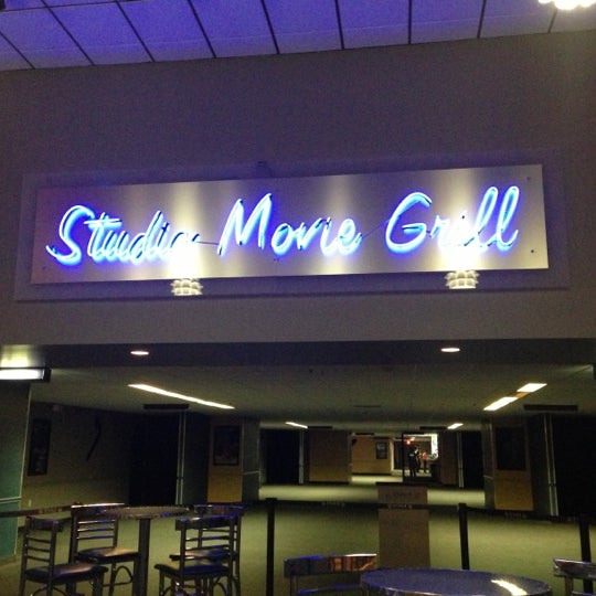 Photo taken at Studio Movie Grill Copperfield by Alex V. on 11/6/2012