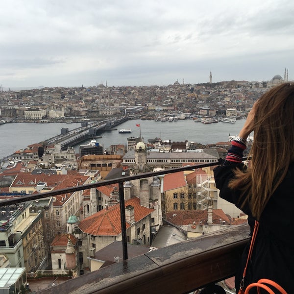 1/17/2016 tarihinde Zeynep B.ziyaretçi tarafından Galata Kulesi'de çekilen fotoğraf