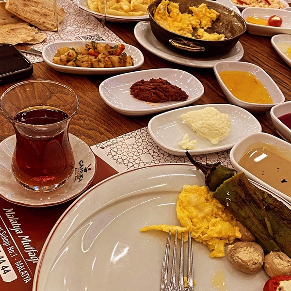 Das Foto wurde bei Çamlıca Restaurant Malatya Mutfağı von … . am 2/11/2024 aufgenommen