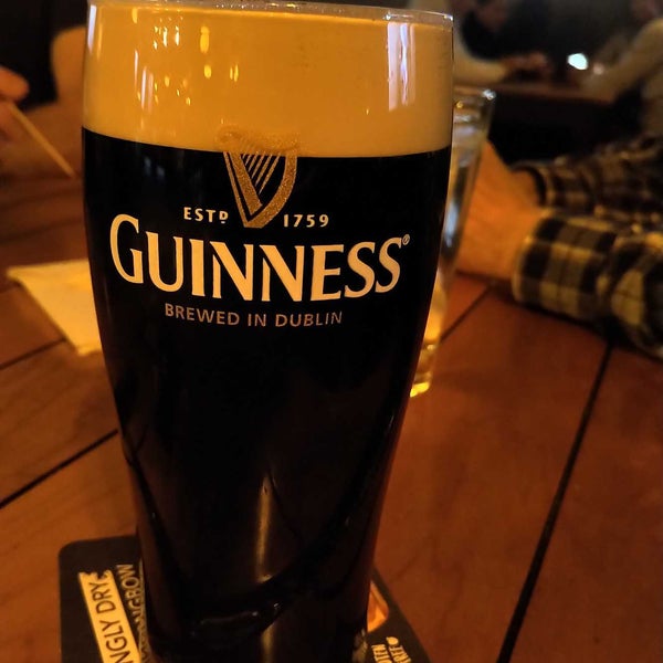 Limericks Traditional Public House Pub in Fairview