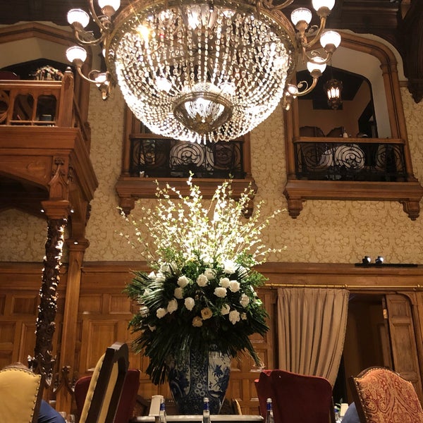 Das Foto wurde bei Ресторан ЦДЛ von Yulia K. am 3/27/2019 aufgenommen