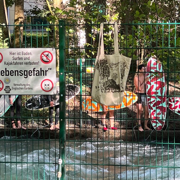 Kleine Eisbachwelle Englischer Garten Süd 5 Tipps