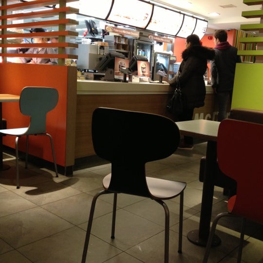 Снимок сделан в McDonald&#39;s пользователем Nadinarama 1/10/2013