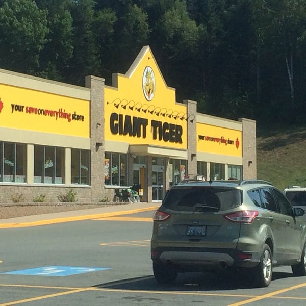 Giant Tiger New Minas, NS