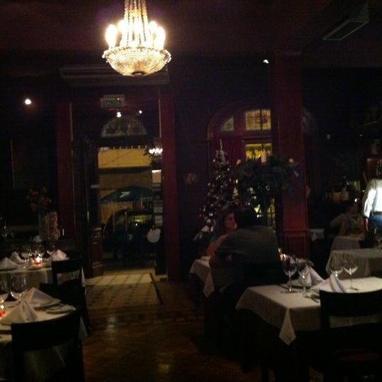 11/26/2012에 Cesar L.님이 Cabernet Restaurant에서 찍은 사진