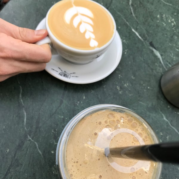 Снимок сделан в Awake Coffee &amp; Espresso пользователем Koncz T. 11/7/2019