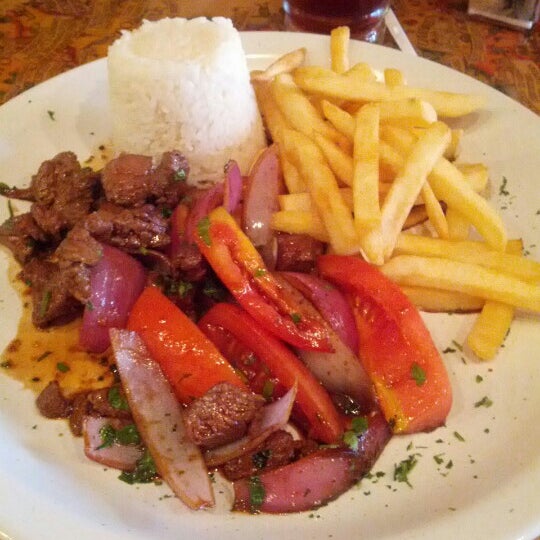Photo taken at El Gaucho Inca Restaurant by E L. on 2/6/2013