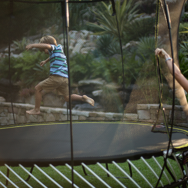 Foto scattata a Springfree Trampoline Issaquah da Springfree T. il 9/2/2015