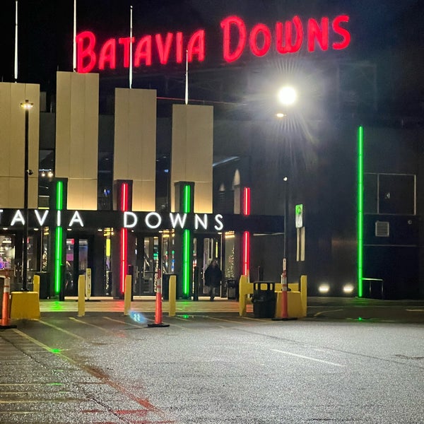 Foto diambil di Batavia Downs Gaming &amp; Racetrack oleh Todd D. pada 12/25/2021