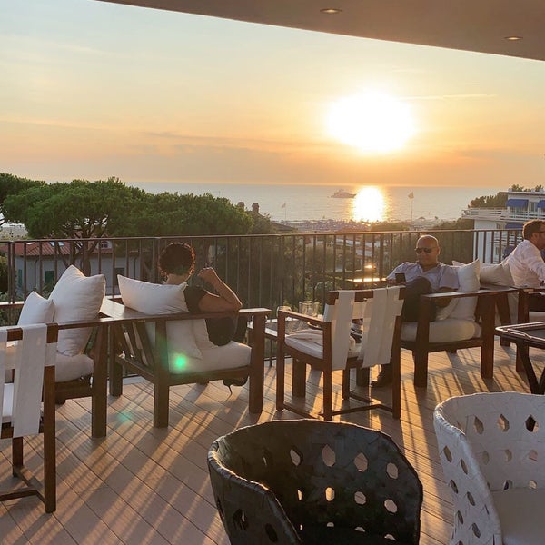 9/14/2019 tarihinde Aydhziyaretçi tarafından 67 Sky Lounge Bar Principe Forte Dei Marmi'de çekilen fotoğraf