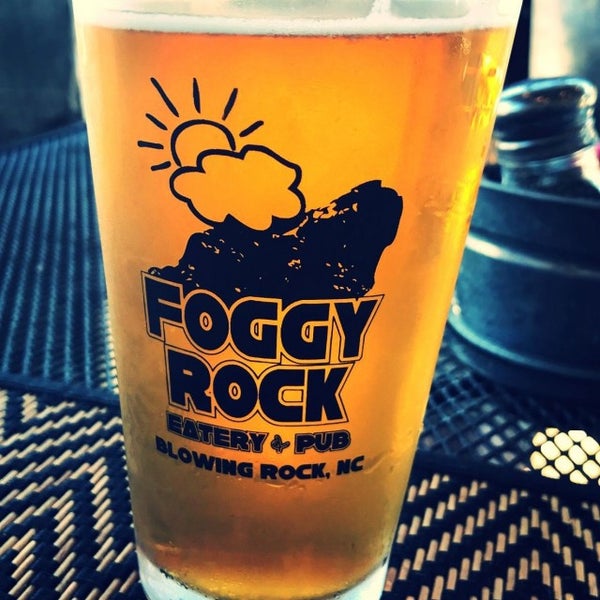 Photo taken at Foggy Rock Eatery &amp; Pub by Melissa S. on 4/4/2017
