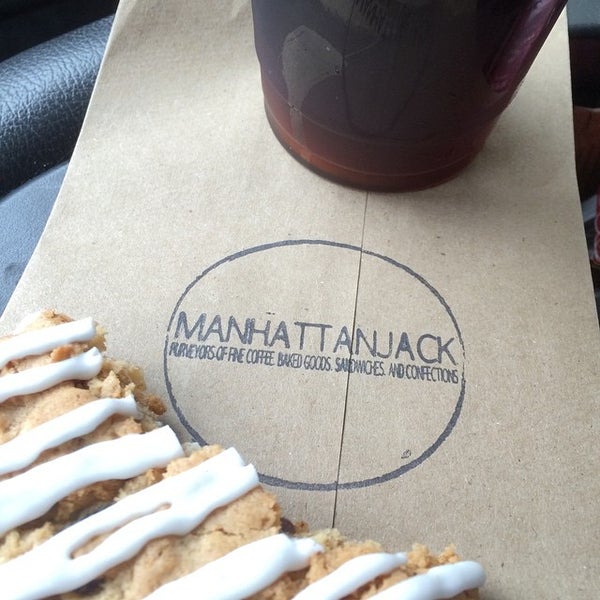 Photo taken at ManhattanJack by eating N. on 12/29/2014