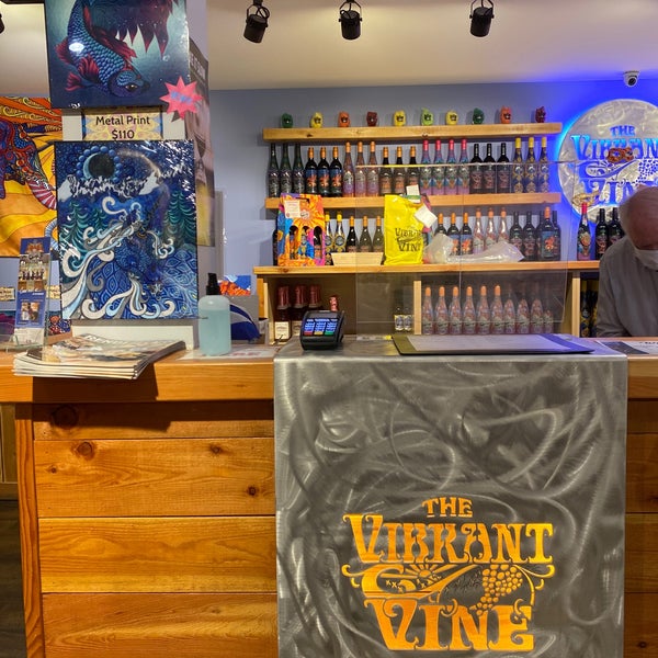 Vibrant Vine Vineyard Wine Bar in Kelowna