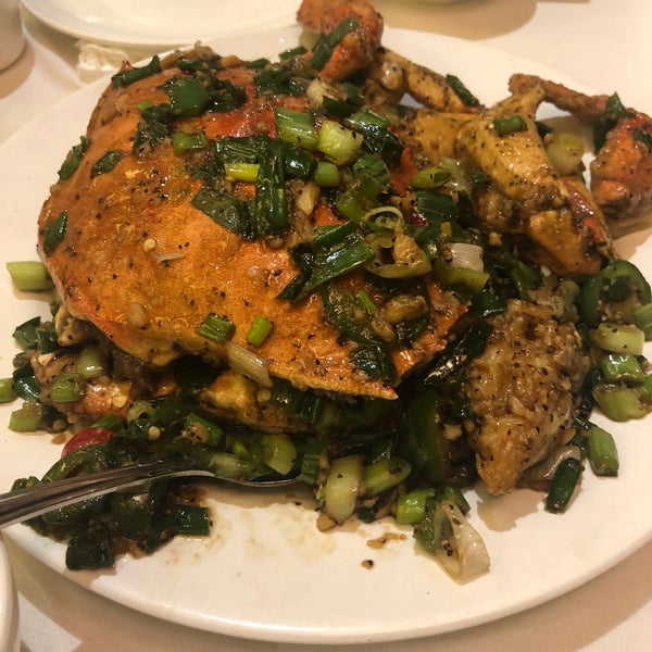 Foto diambil di Newport Tan Cang Seafood Restaurant oleh Murray S. pada 12/11/2019