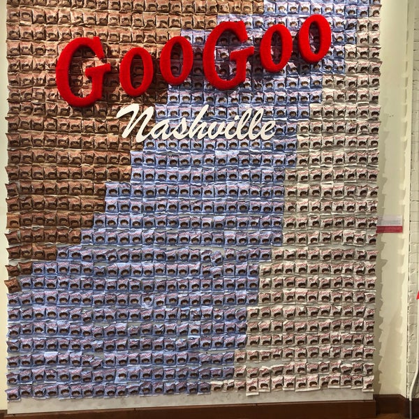 Foto tomada en Goo Goo Shop  por Murray S. el 7/29/2019