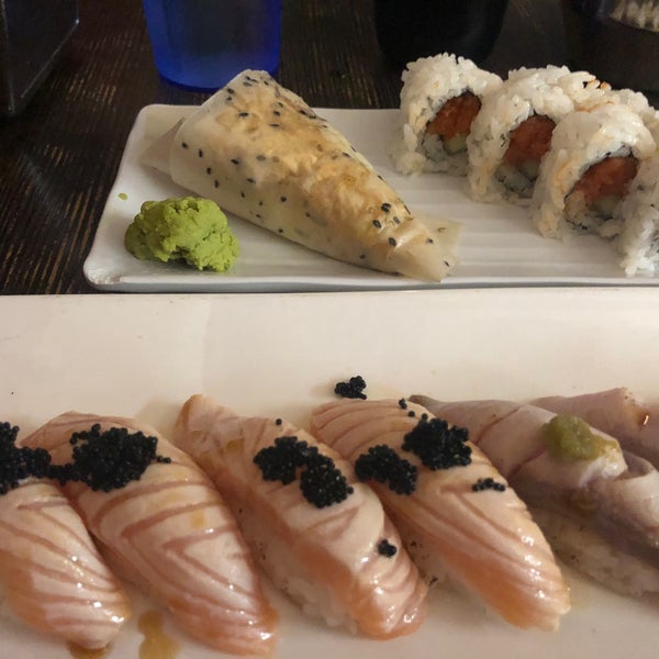 3/13/2020 tarihinde Murray S.ziyaretçi tarafından Sushi Stop'de çekilen fotoğraf