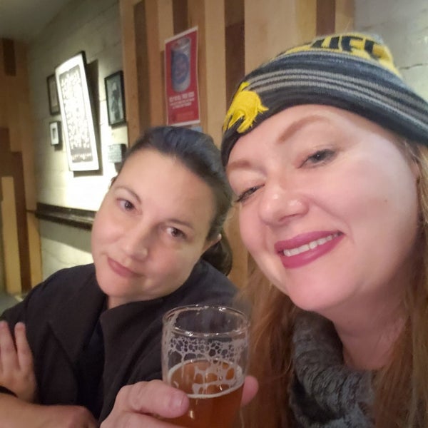Photo taken at Diving Dog Brewhouse by Lempi M. on 2/9/2019