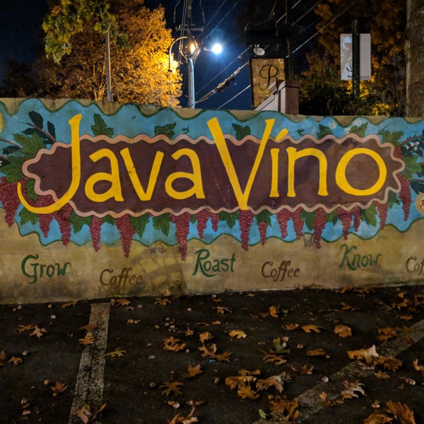 11/18/2017에 jbrotherlove님이 JavaVino Coffee &amp; Wine House에서 찍은 사진