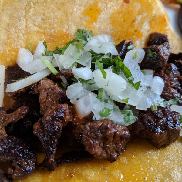 Foto scattata a Zocalo Mexican Kitchen &amp; Cantina da jbrotherlove il 7/11/2018