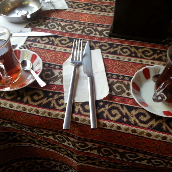Снимок сделан в Anatolia Restaurant İzmir Cafe Restaurant пользователем Manisha A. 8/14/2014