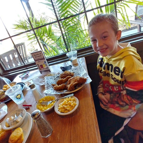 Cracker Barrel Old Country Store American Restaurant in Airport North