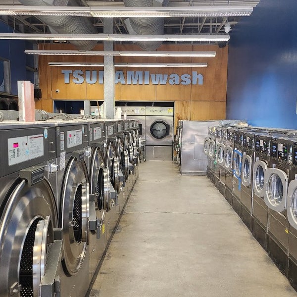Tsunami Laundromat Baristo Palm Springs, CA