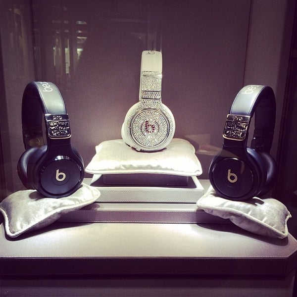 Photo taken at Beats By Dre Store by jessica on 1/30/2014