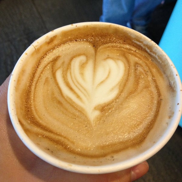 4/8/2013にjessicaがElabrew Coffeeで撮った写真