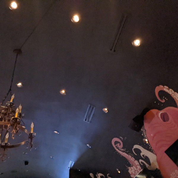 2/6/2022 tarihinde kerryberryziyaretçi tarafından Enso Sushi &amp; Bar'de çekilen fotoğraf