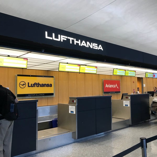 Lufthansa check in. Lufthansa check in