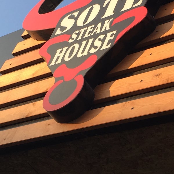Foto scattata a Sote Steak House da Efe M. il 5/28/2015