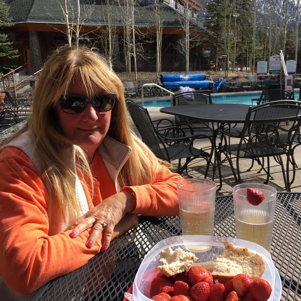 Photo taken at Grand Residences by Marriott, Lake Tahoe by Joanne G. on 2/27/2016