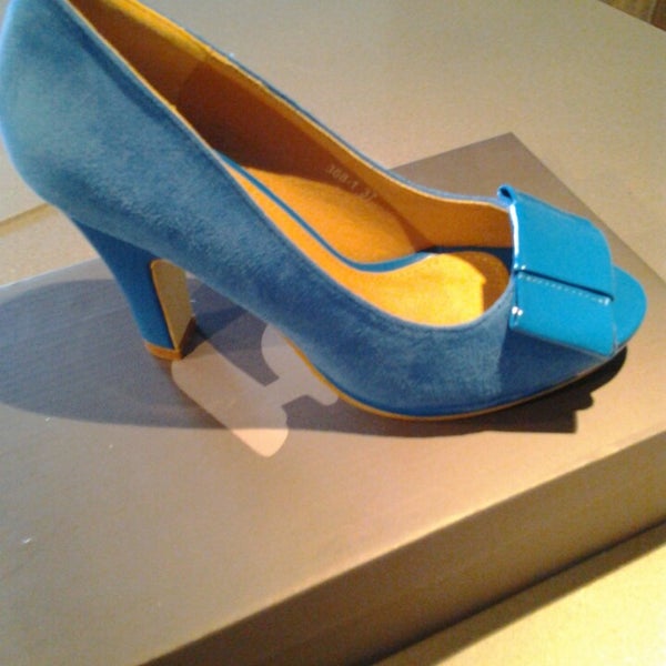 Photos at Schoenen Torfs - 1964 visitors