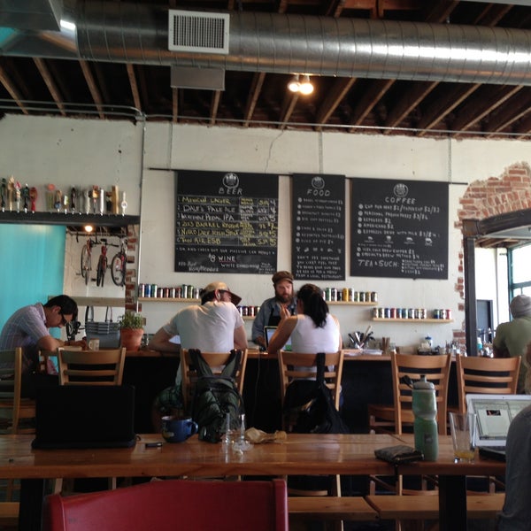 5/15/2013 tarihinde Vanessa S.ziyaretçi tarafından Denver Bicycle Cafe'de çekilen fotoğraf