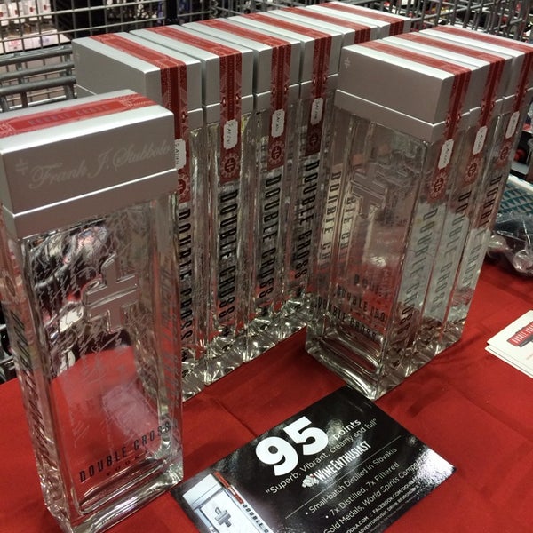 Bottles & Cases Liquor Store in Huntington