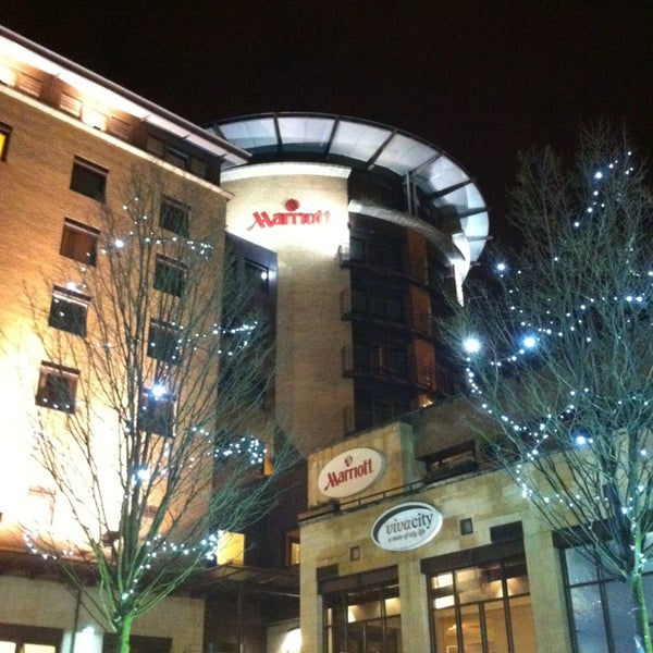 Foto tirada no(a) Liverpool Marriott Hotel City Centre por Steve R. em 2/24/2013