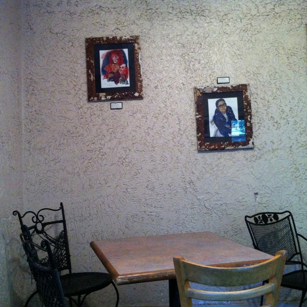 3/7/2013에 Steve R.님이 Royal Blend Coffee &amp; Tea House에서 찍은 사진