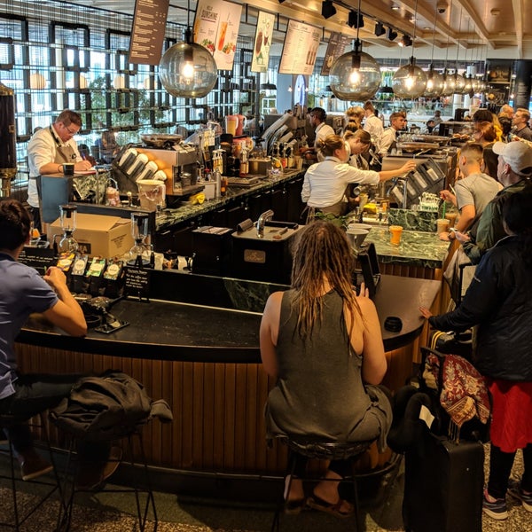 8/28/2018 tarihinde Jesse H.ziyaretçi tarafından Starbucks'de çekilen fotoğraf