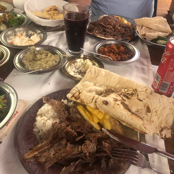 Foto scattata a Ağababa Döner &amp; Yemek Restaurant da Bedriye K. il 10/19/2023