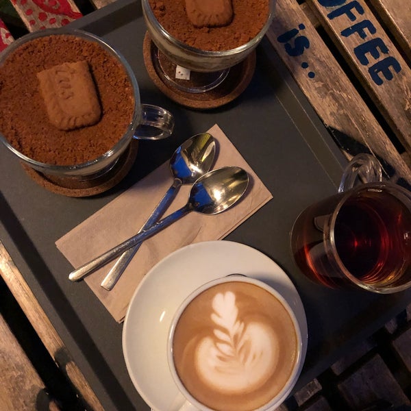 4/1/2022 tarihinde Bedriye K.ziyaretçi tarafından Coffee Craft Town'de çekilen fotoğraf