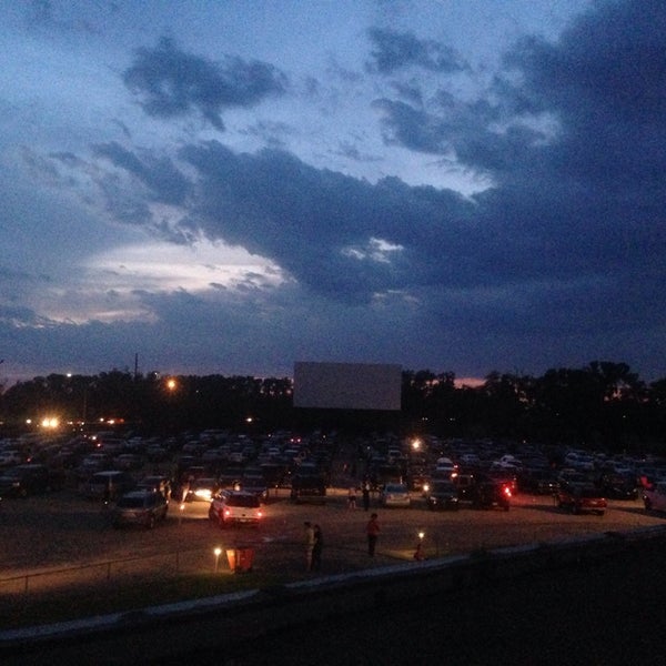 รูปภาพถ่ายที่ Starlite Drive-In Theatre โดย Dustin B. เมื่อ 8/16/2014