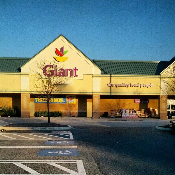 Giant Food Dorsey Hall