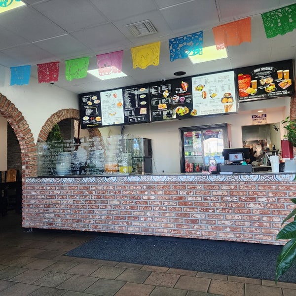 Tacos El Trompo 764 13th St