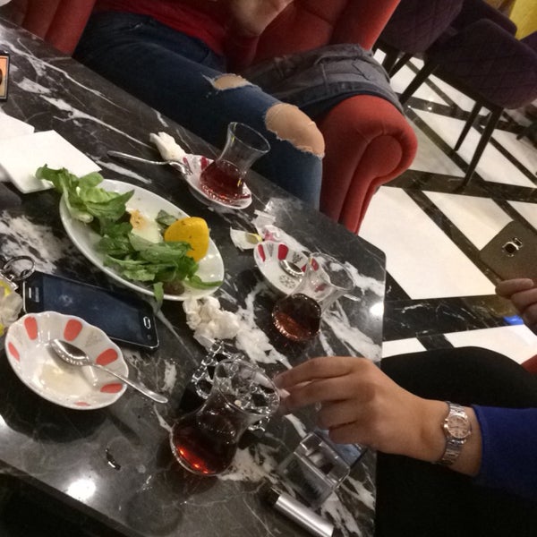 Photo taken at Kuğulu Park Cafe &amp; Restaurant by Nįmet S. on 5/27/2018